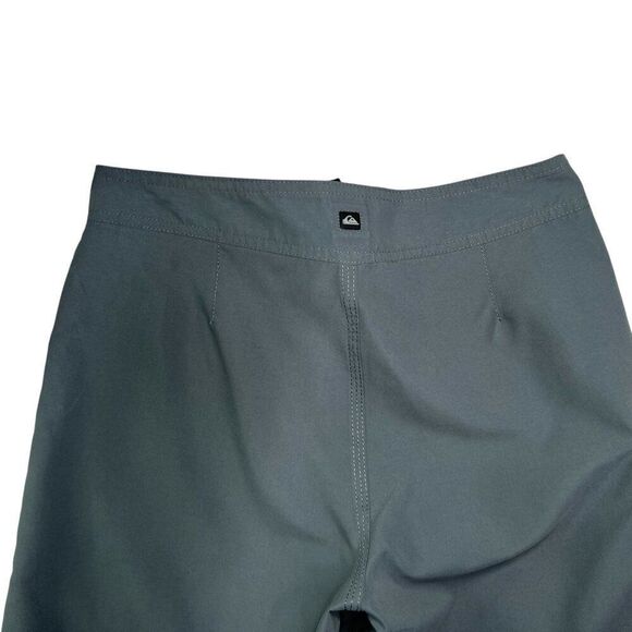 Quiksilver Boy's Everyday 19 Inch Length Boardshort Swim Trunks‎ - Picture 6 of 11